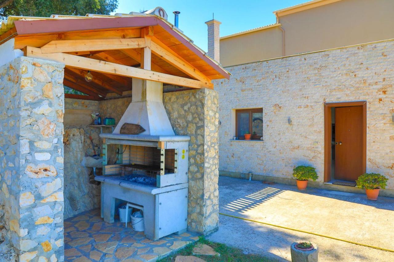 Villa Dersea Acharavi  Exterior foto